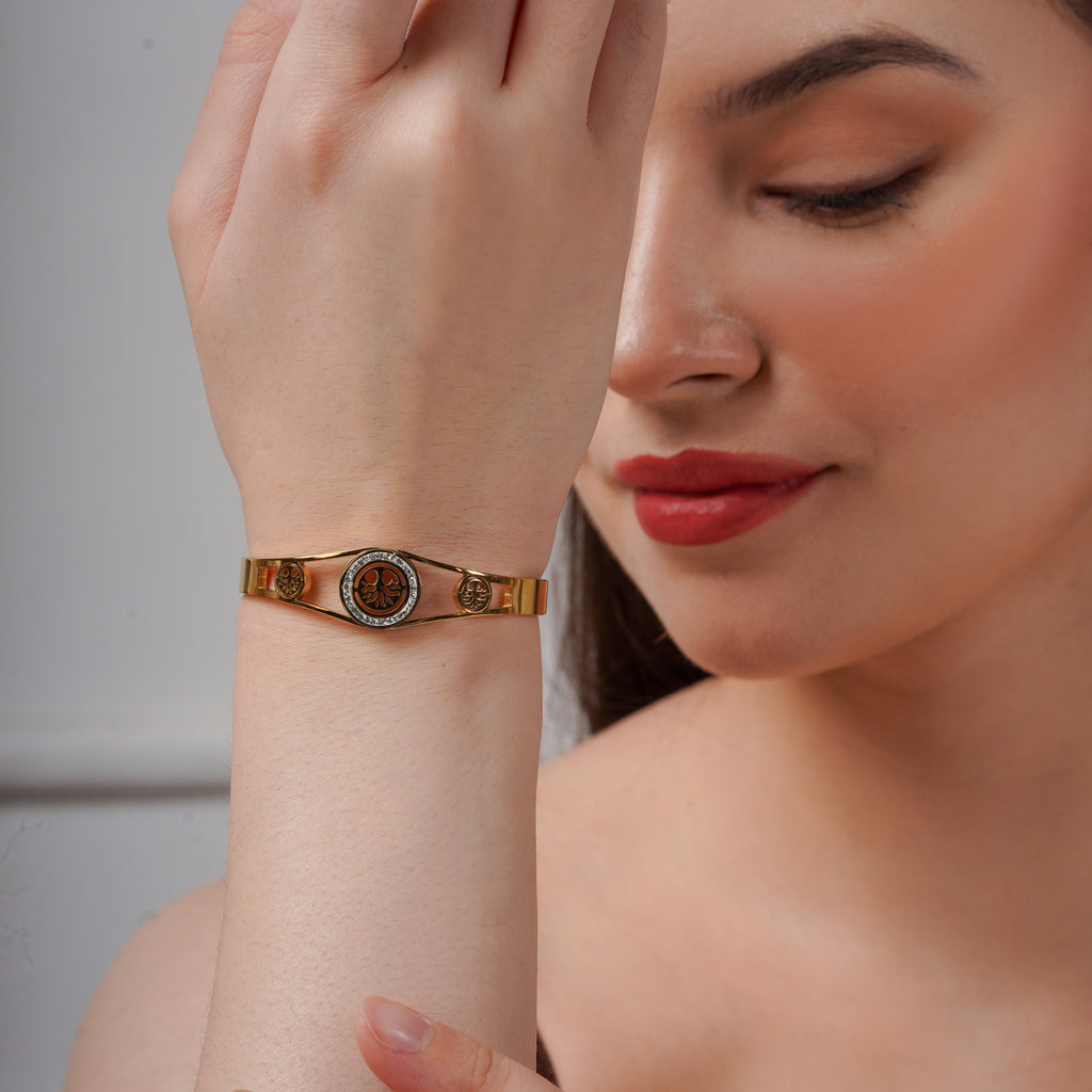 Wibestone Regalia Emblem Kada – Royal Elegance Bracelet