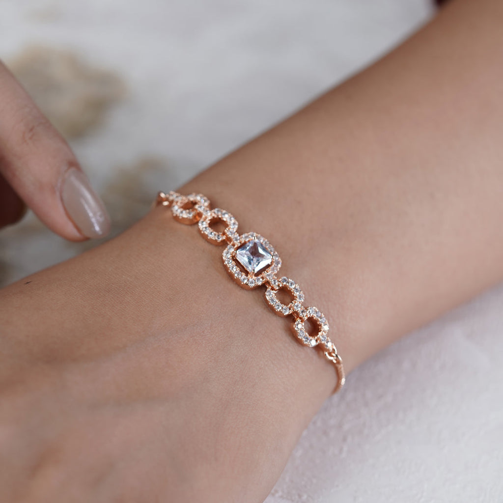 Aadhya Adjustable Bracele GWB -52