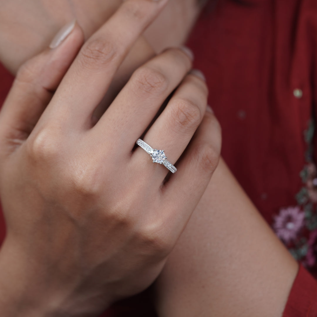 Pari Pave Ring GWR -30