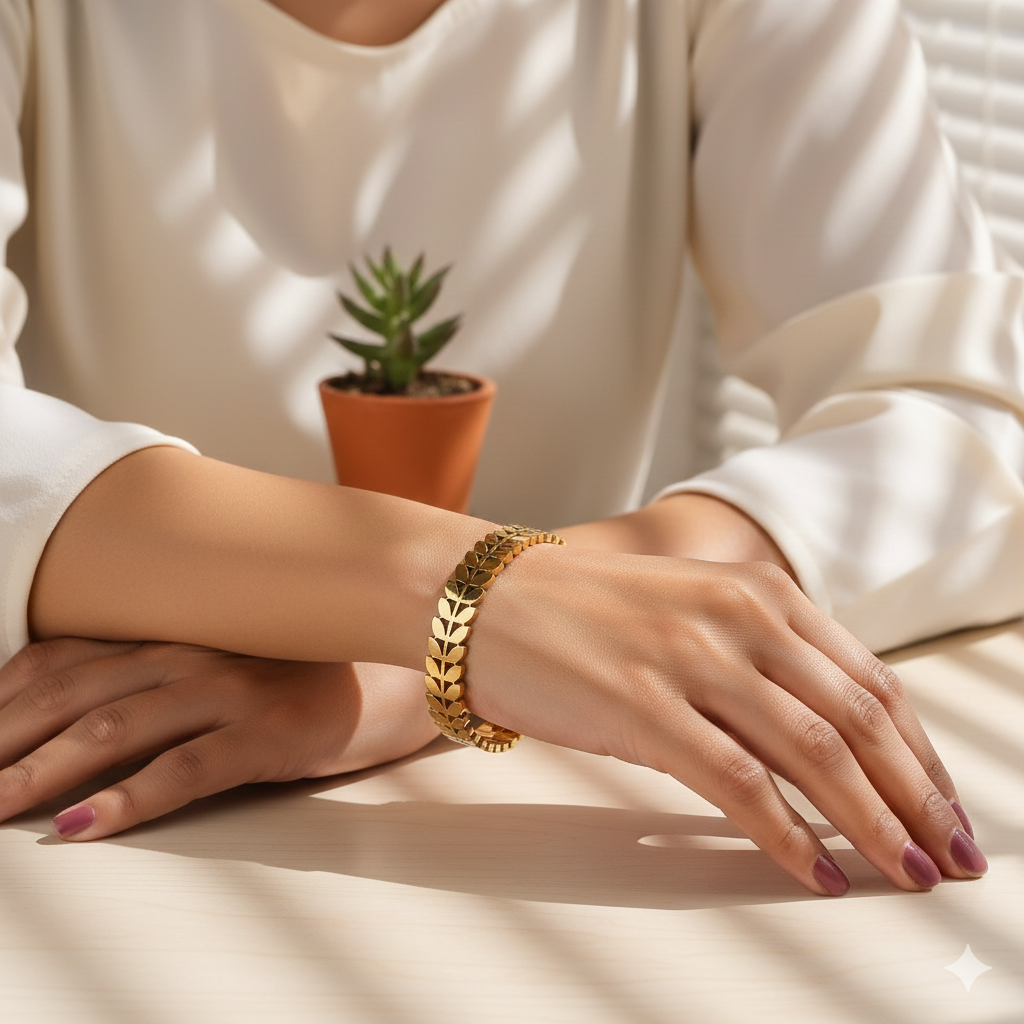 Wibestone Leaf Kada – Nature-Inspired Elegant Bracelet