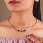 Clover Black Neckless GWN -22