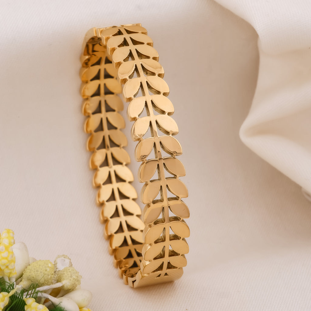 Wibestone Leaf Kada – Nature-Inspired Elegant Bracelet