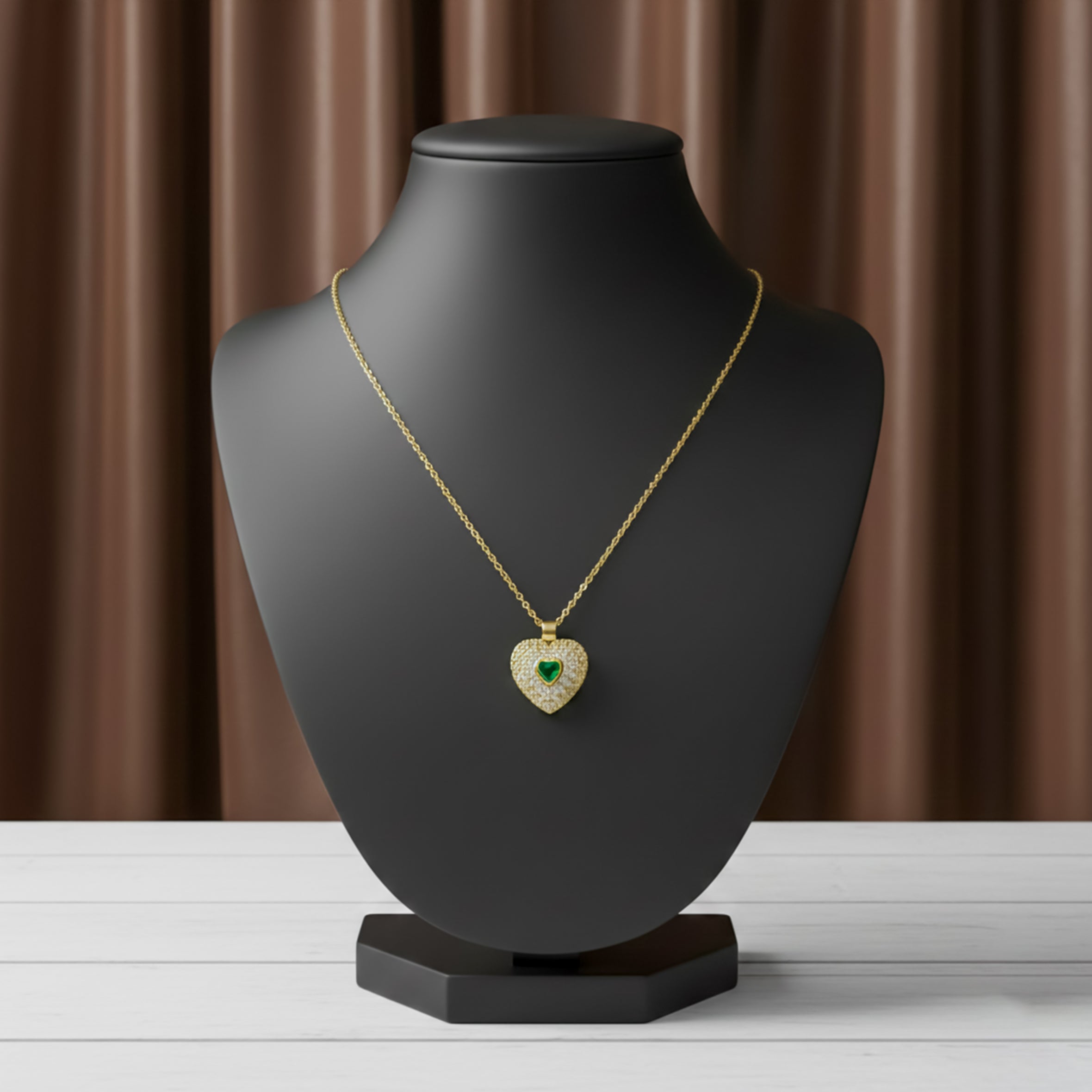 Royal Emerald Heart Pavé Women Neckless GWN -121