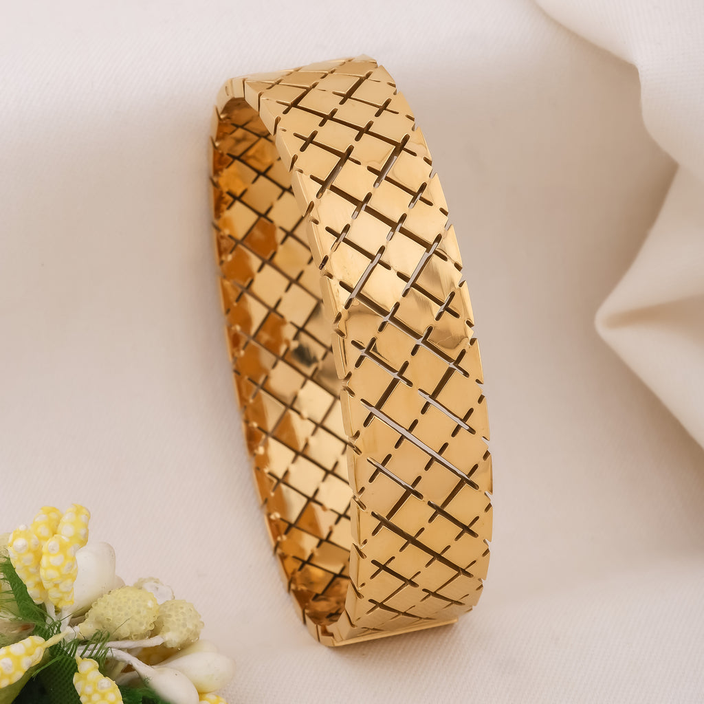 Wibestone Vartika Kada – Graceful Luxury Bracelet