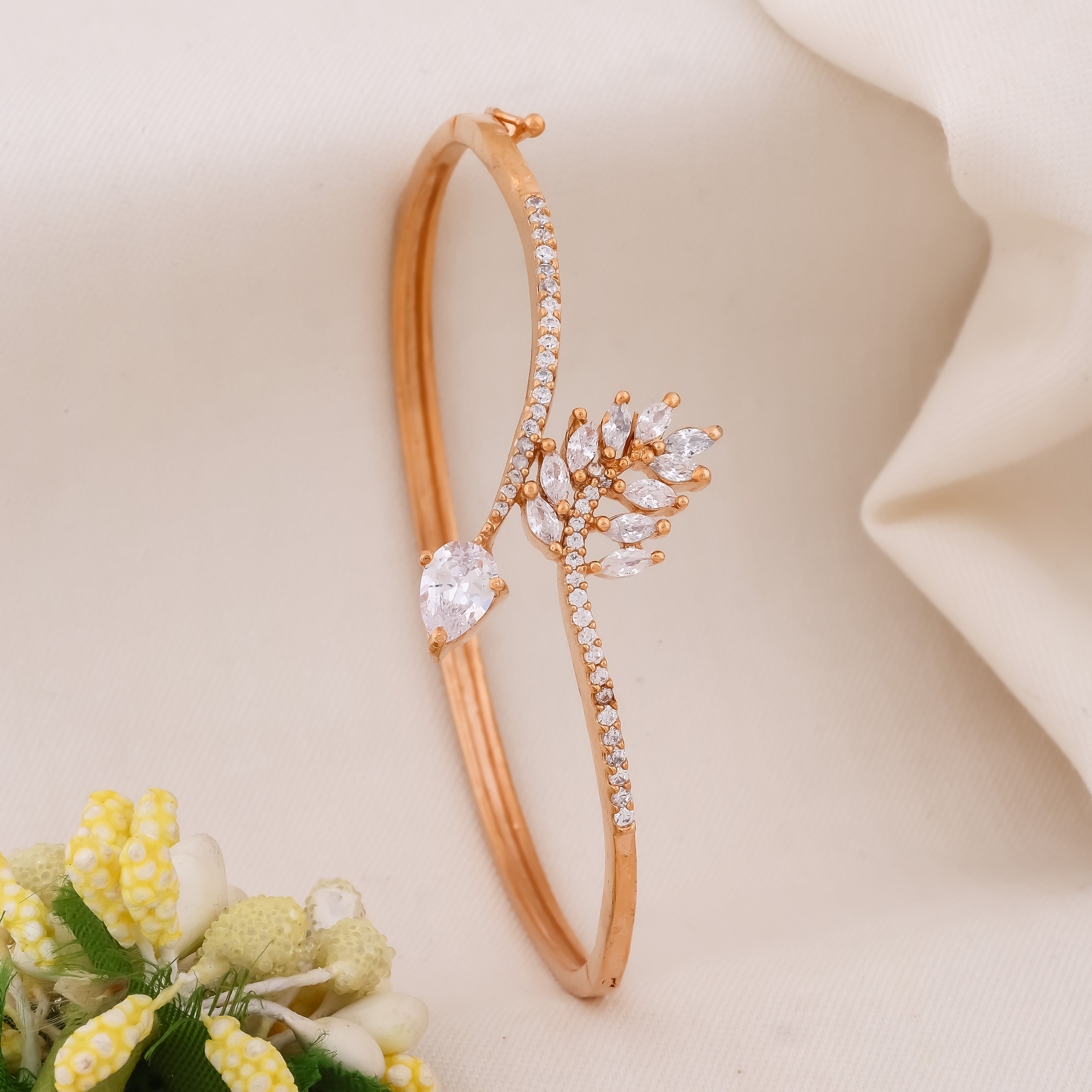 WibeStone Rose Gold Floral Diamond Bracelet